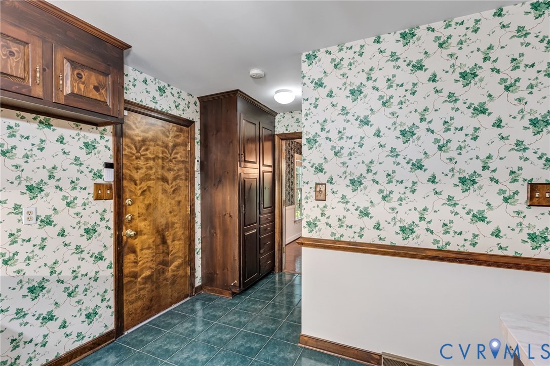 5701 Elfinwood Road Chester, VA 23831 - Photo 24 of 52