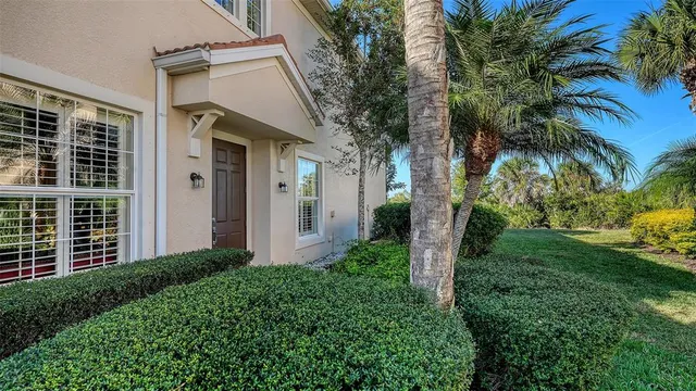 $454,000 | 23217 Banbury Way, Unit 23217, Venice, FL 34293