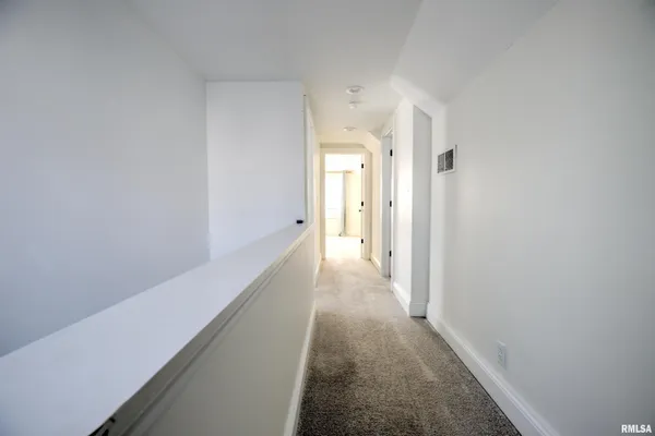 $2,000 | 1335 East Seiberling Avenue, Peoria, IL 61616