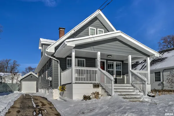 $2,000 | 1335 East Seiberling Avenue, Peoria, IL 61616