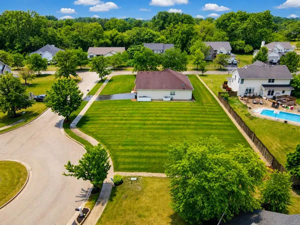 $499,999 | 12650 254th Court, Salem Lakes, WI 53179