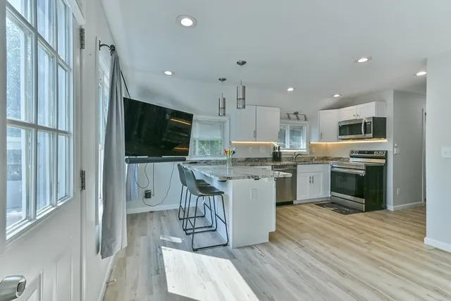 $599,900 | 27 Lakeview Road, Webster, MA 01570