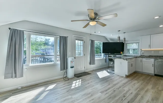 $599,900 | 27 Lakeview Road, Webster, MA 01570