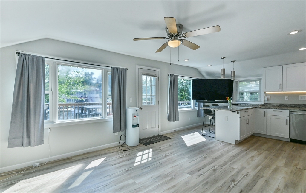 27 Lakeview Road Webster, MA 01570 - Photo 21 of 26