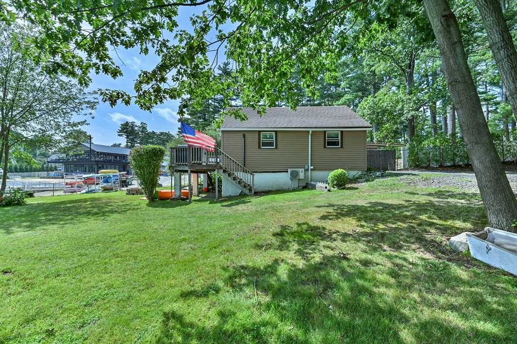 27 Lakeview Road Webster, MA 01570 - Photo 7 of 26 a front view of a house with garden