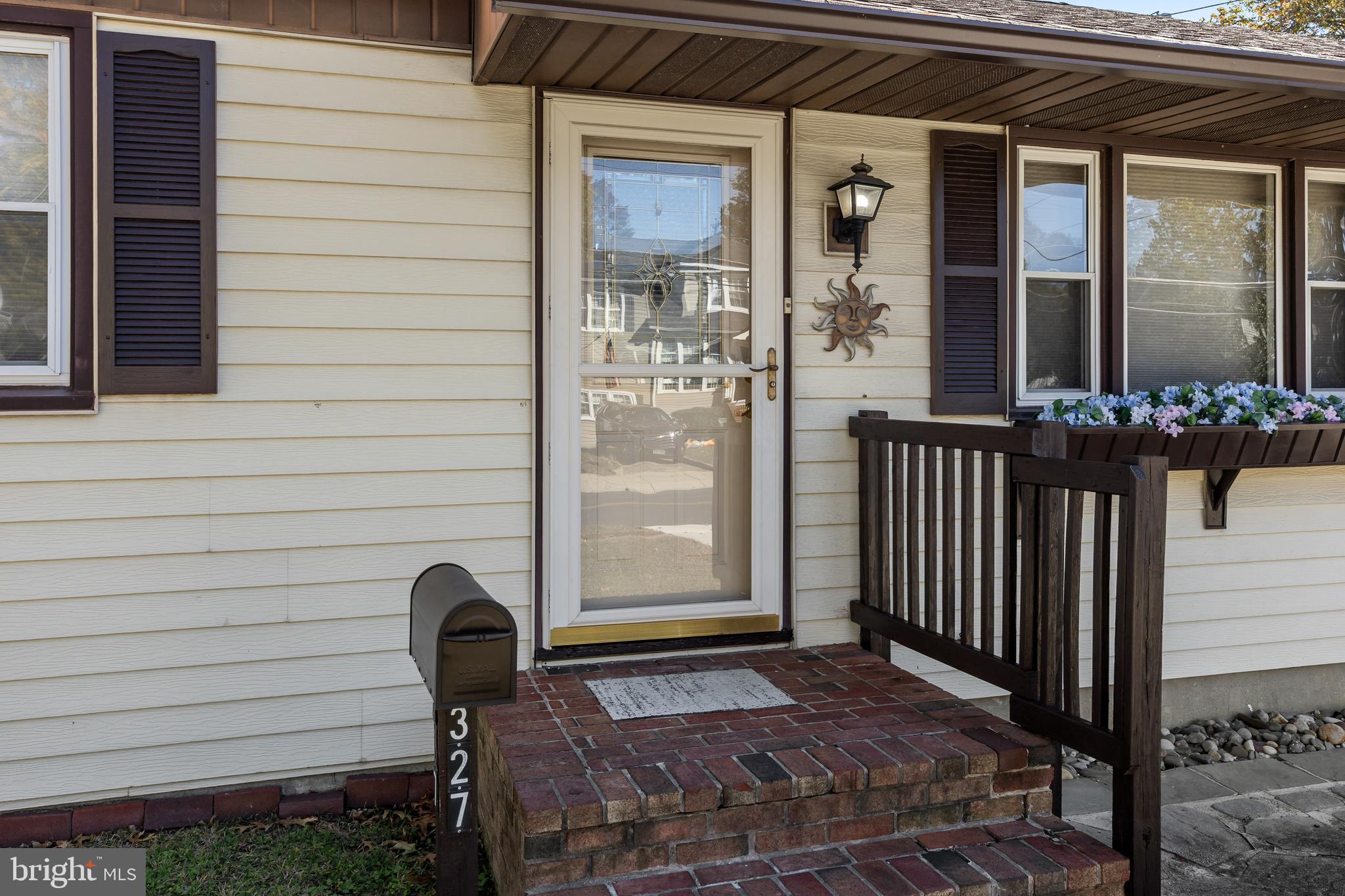 327 South Coles Avenue Maple Shade, NJ 08052 - Photo 5 of 22 a front view of a house