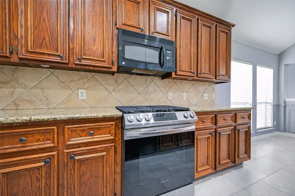 $1,900 | 26107 Lillian Springs, Spring, TX 77373