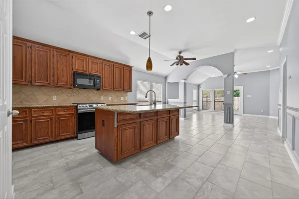 $1,900 | 26107 Lillian Springs, Spring, TX 77373