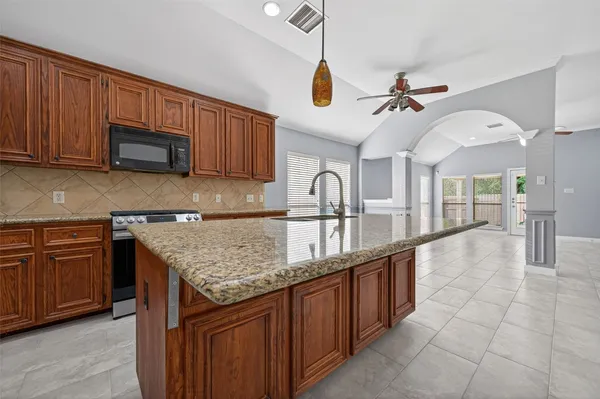 $1,900 | 26107 Lillian Springs, Spring, TX 77373