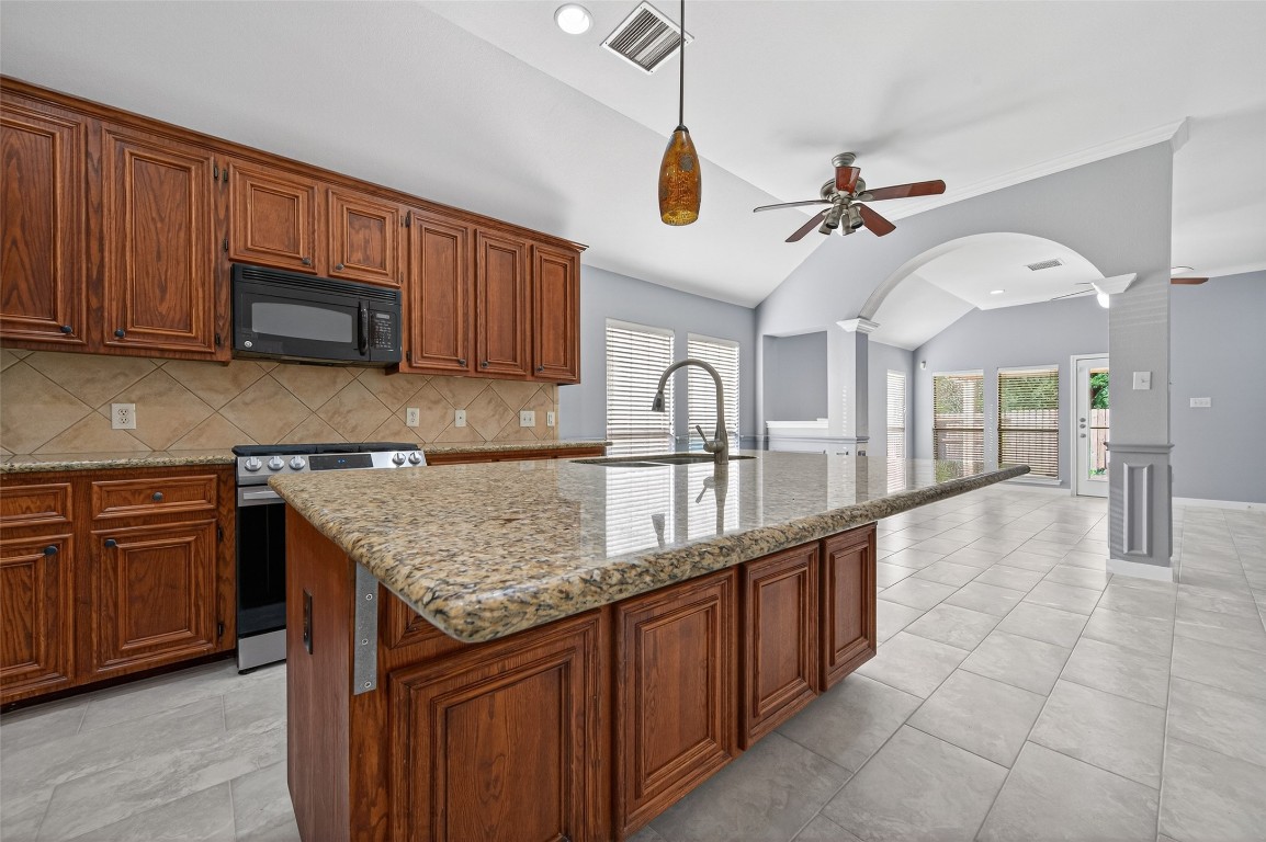 26107 Lillian Springs Spring, TX 77373 - Photo 10 of 42