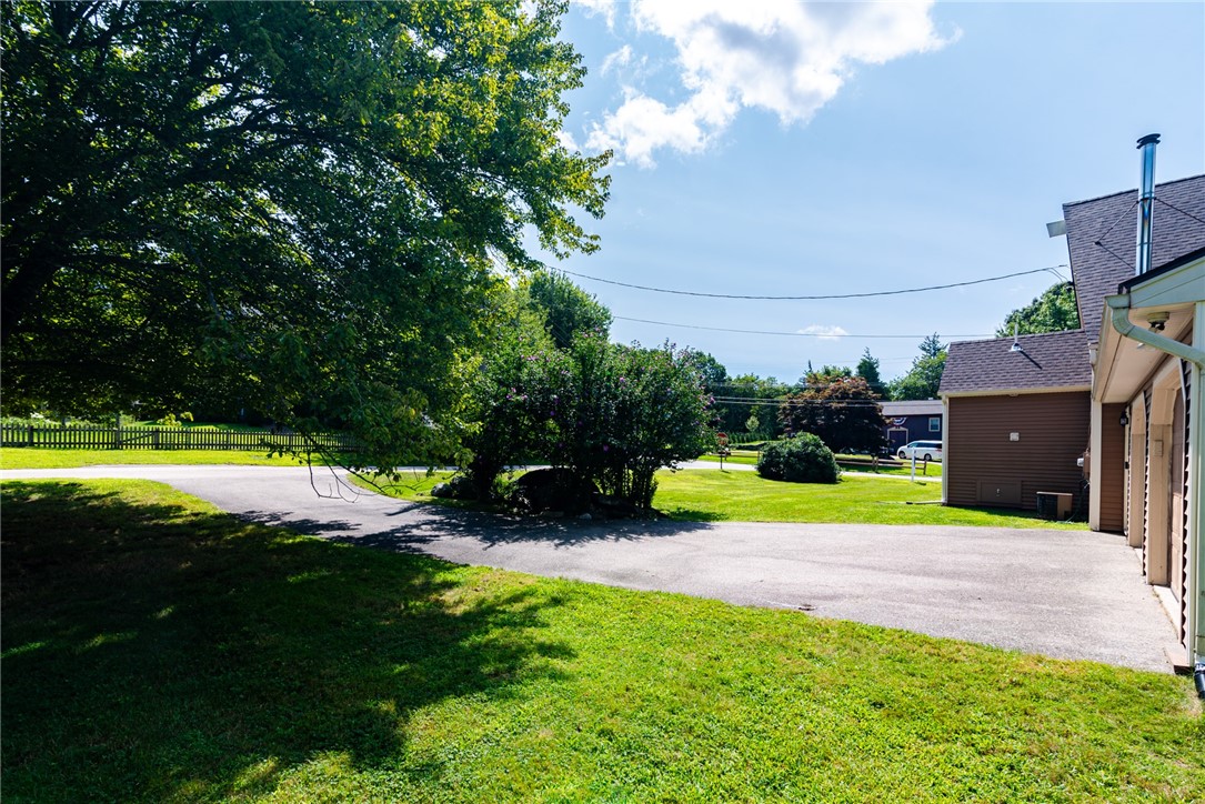 66 Sloop Street Jamestown, RI 02835 - Photo 2 of 30