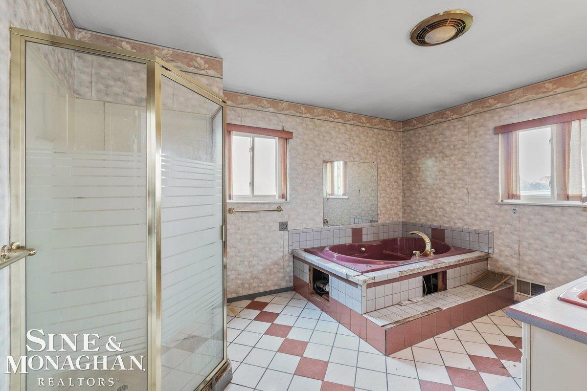 6397 Dyke Road Algonac, MI 48001 - Photo 13 of 33 Master Bathroom