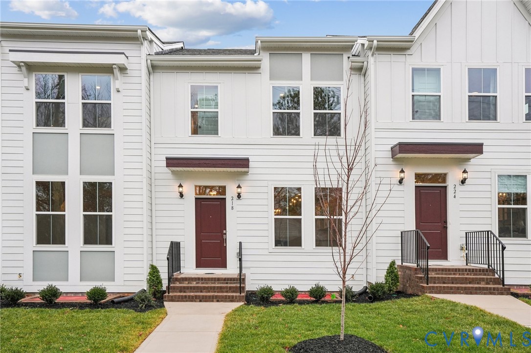 206 That Way Midlothian, VA 23114 - Photo 1 of 25 a front view of a house with a yard