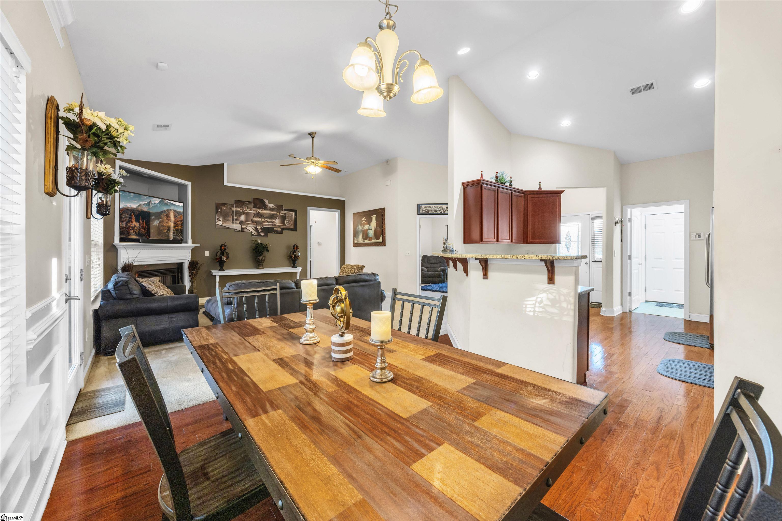 308 Raritan Court Simpsonville, SC 29681 - Photo 8 of 35 Gallery Image 8