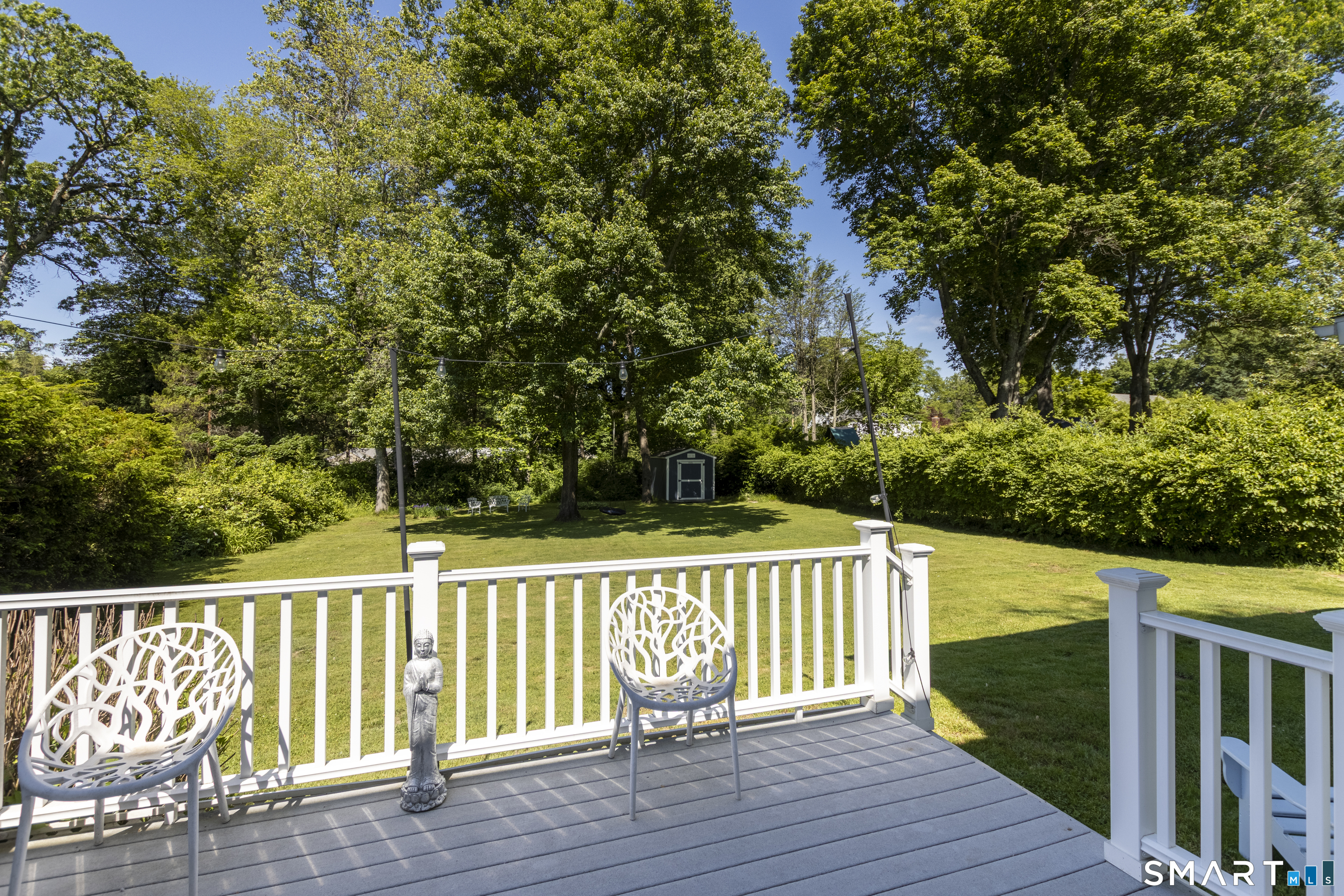 34 Robinwood Road Trumbull, CT 06611 - Photo 4 of 39