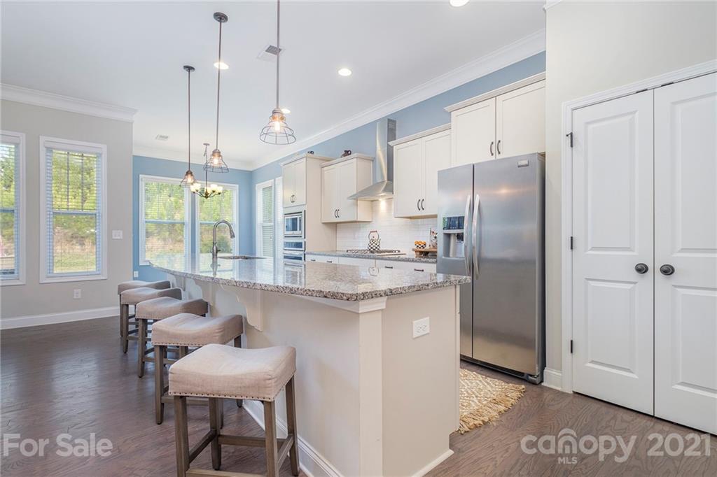 7510 Hamilton Bridge Road Charlotte, NC 28278 - Photo 4 of 26 Gallery Image 4