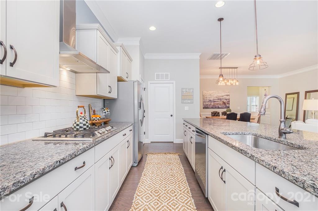 7510 Hamilton Bridge Road Charlotte, NC 28278 - Photo 5 of 26 Gallery Image 5