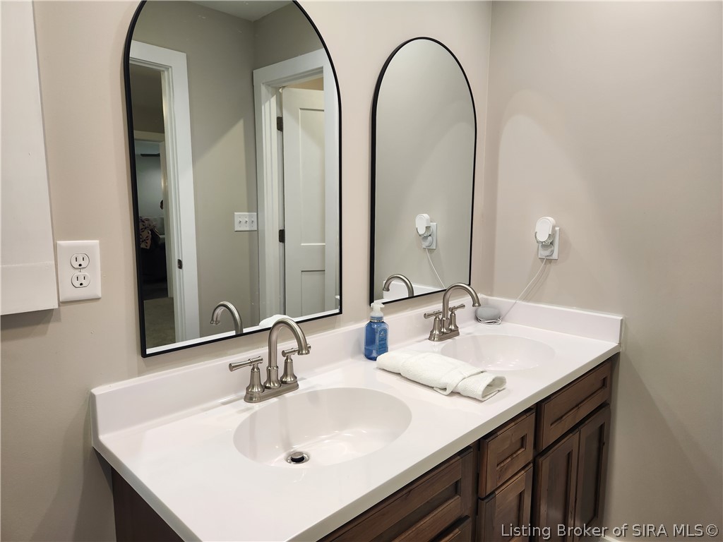 1904 Getty Road Lexington, IN 47138 - Photo 36 of 44 2nd Full bath of Flex room