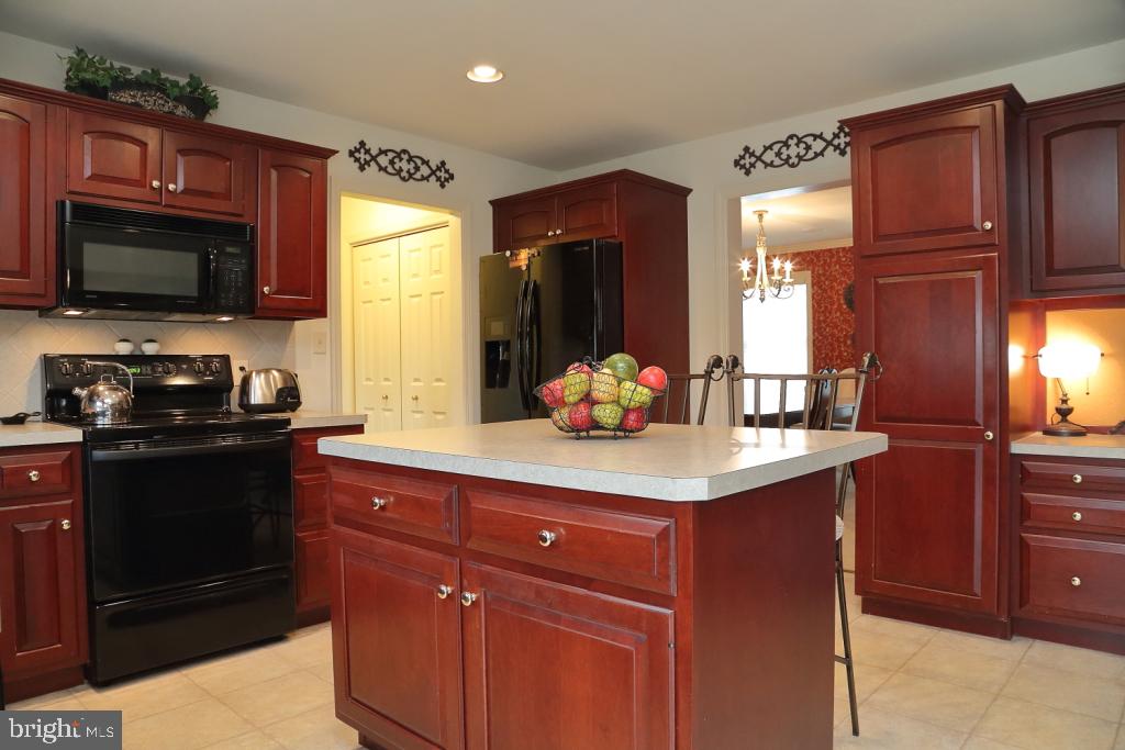 23 Sunset Lane Lititz, PA 17543 - Photo 3 of 38