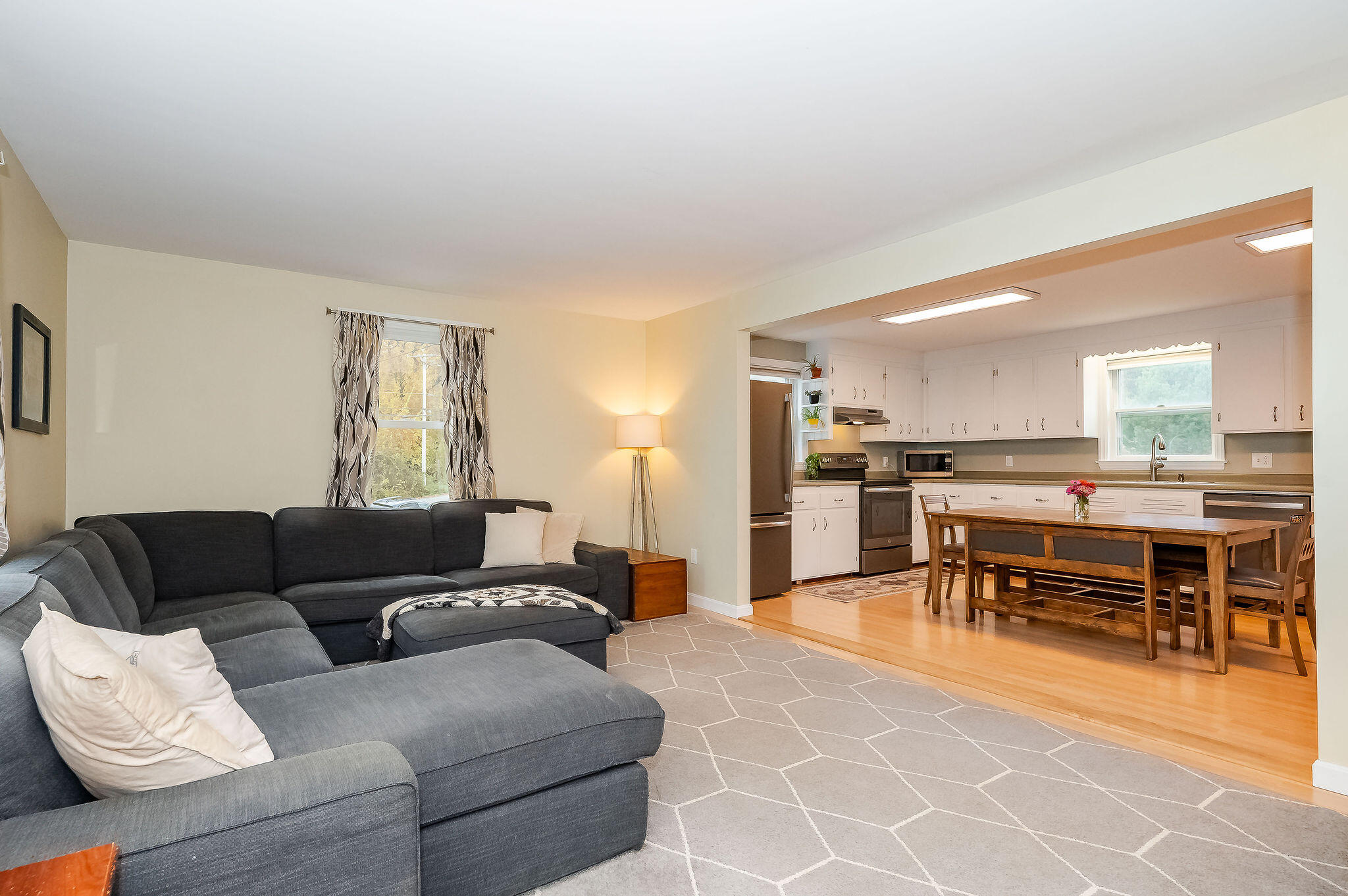 59 Berwick Road Berwick, ME 03901 - Photo 2 of 39 Living Room