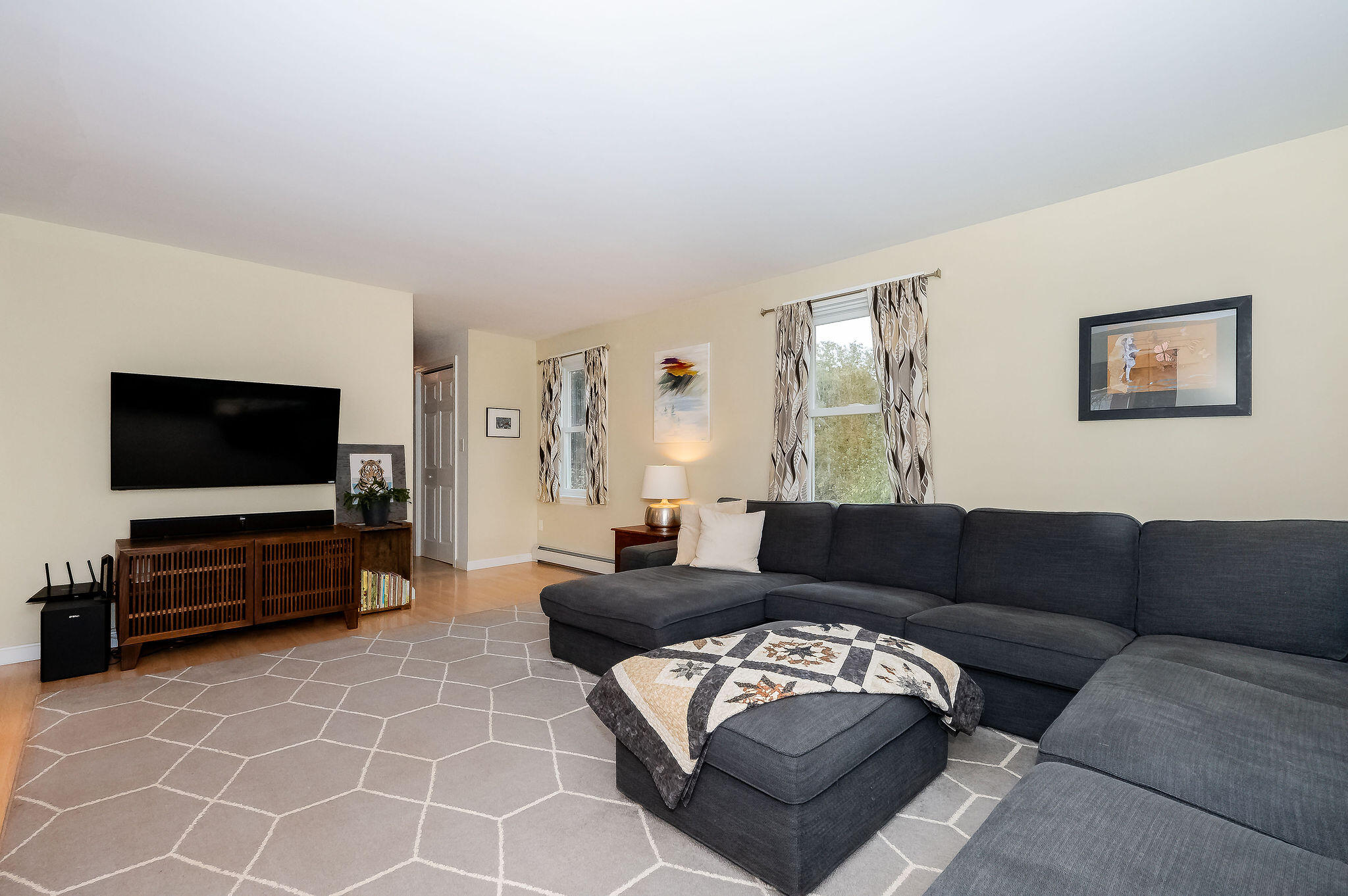 59 Berwick Road Berwick, ME 03901 - Photo 3 of 39 Living Room