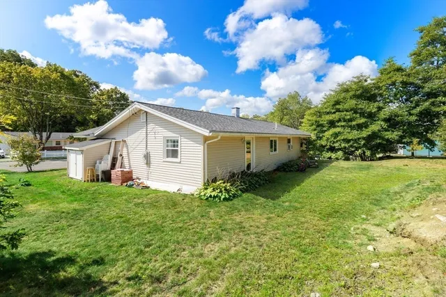 $3,100 | 18 Brookfield Drive, Brockton, MA 02302