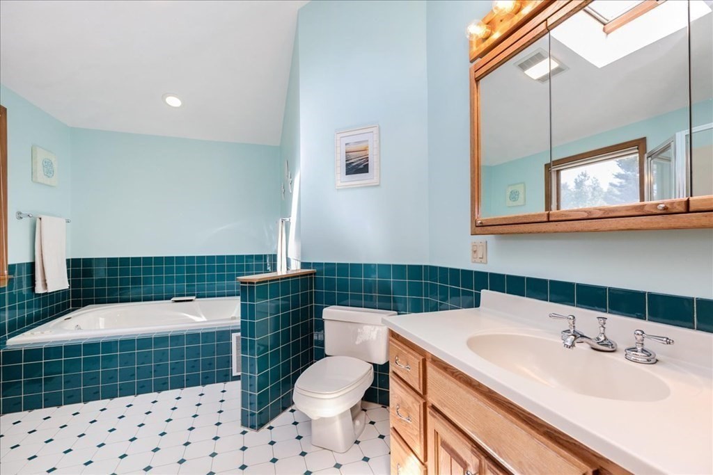 11 Penn Road Peabody, MA 01960 - Photo 20 of 42 Gallery Image 20