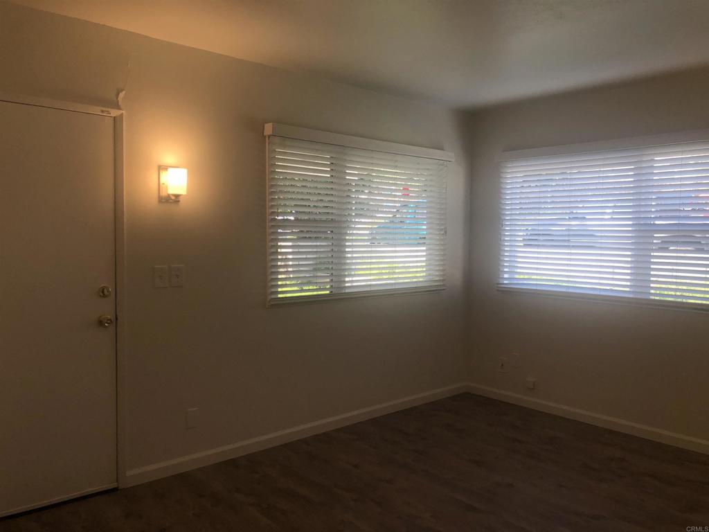 3535 Helix Street Spring Valley, CA 91977 - Photo 4 of 19 Living Room