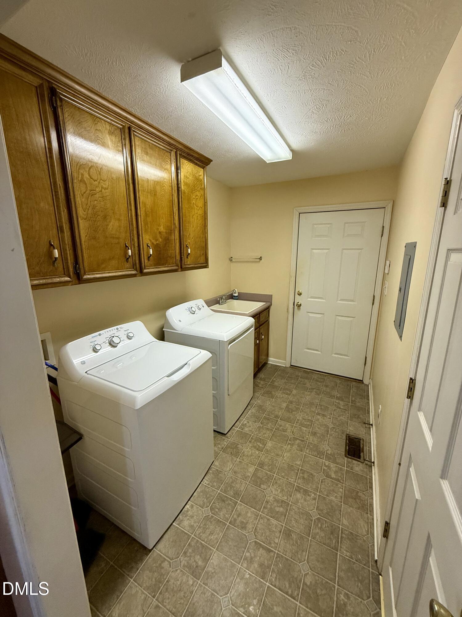 1511 Lane Road Dunn, NC 28334 - Photo 29 of 39