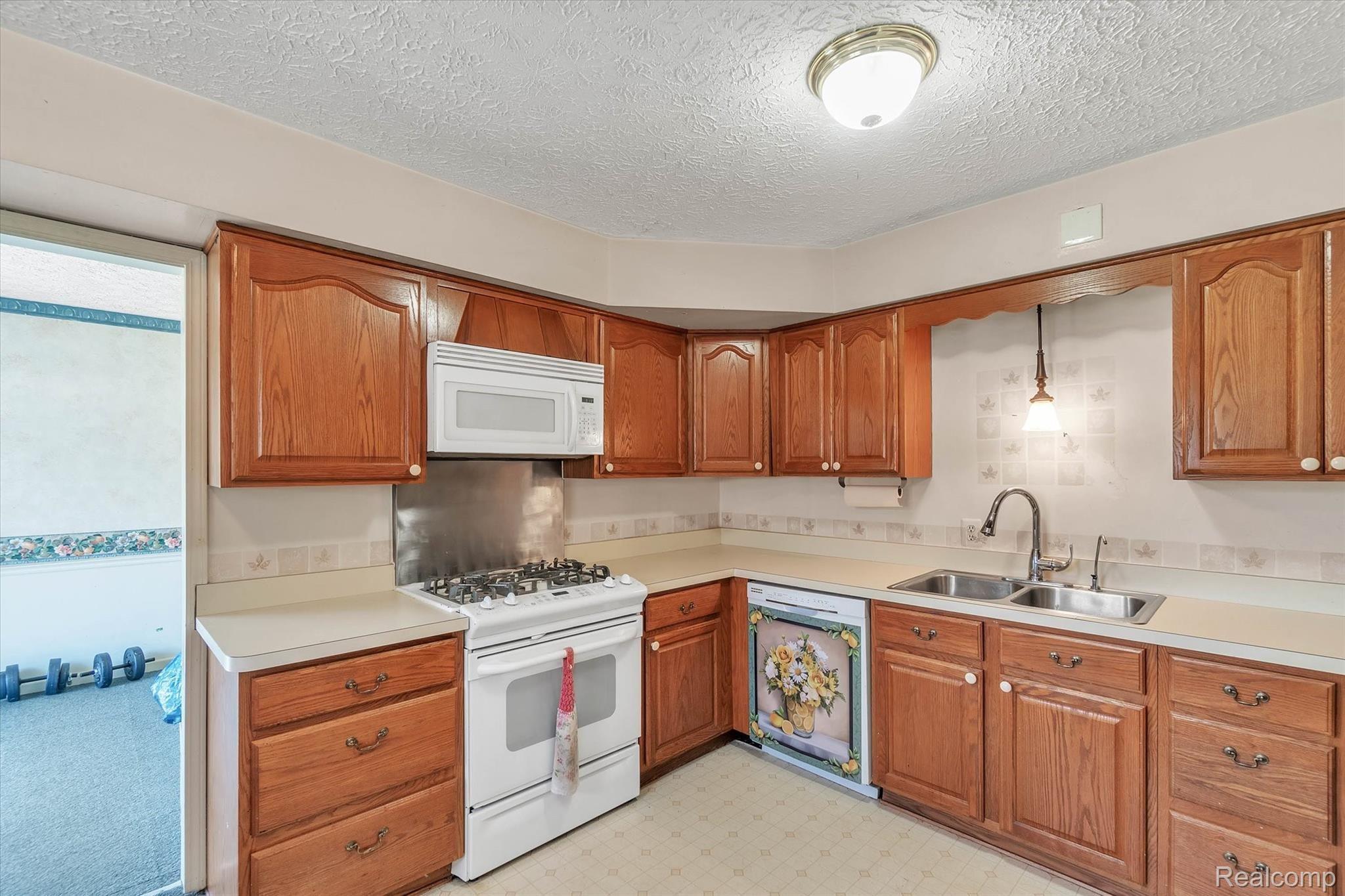 4661 Crooked Lake Road Howell, MI 48843 - Photo 10 of 47 Spacious Kitchen