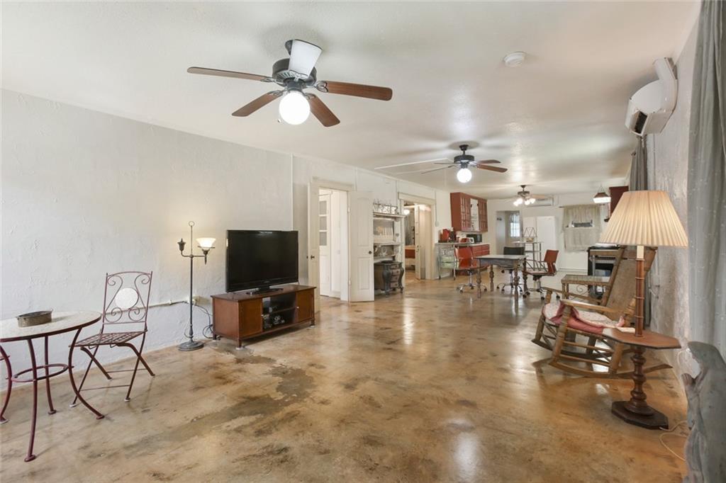 1010 Angela Street Arabi, LA 70032 - Photo 3 of 33