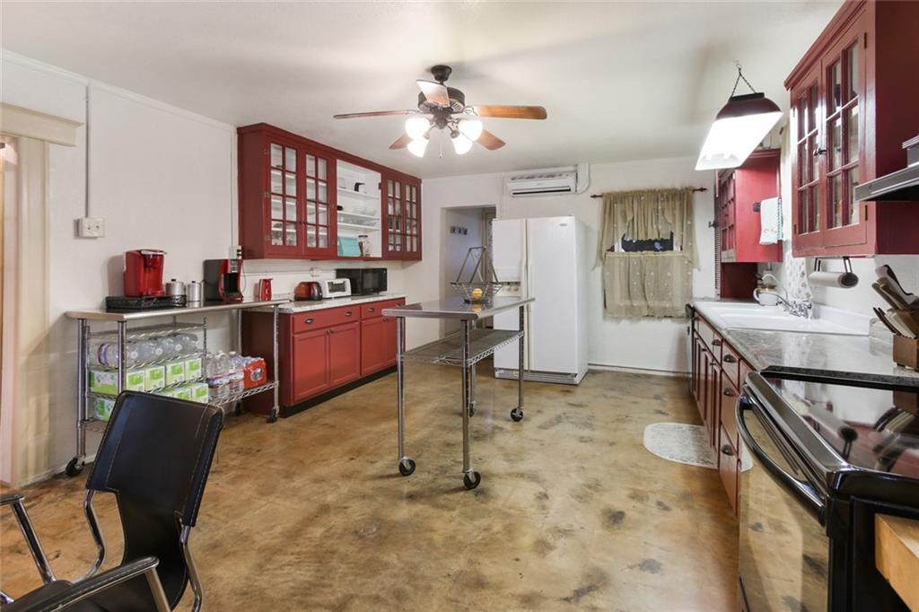 1010 Angela Street Arabi, LA 70032 - Photo 7 of 33