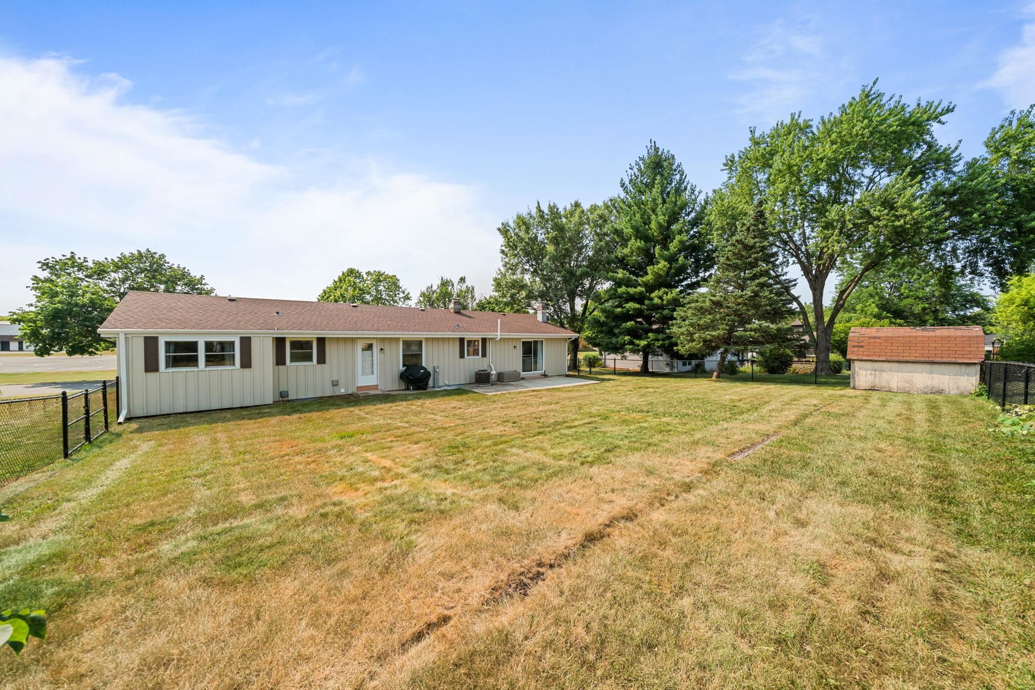 419 Coburn Street Delavan, WI 53115 - Photo 6 of 39 Gallery Image 6