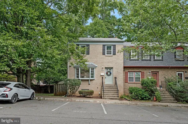 $680,000 | 9599 Blake Park Court, Fairfax, VA 22031