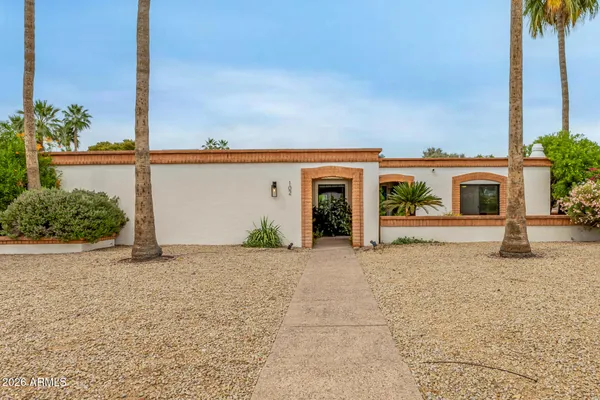 $925,000 | 102 West Echo Lane, Phoenix, AZ 85021