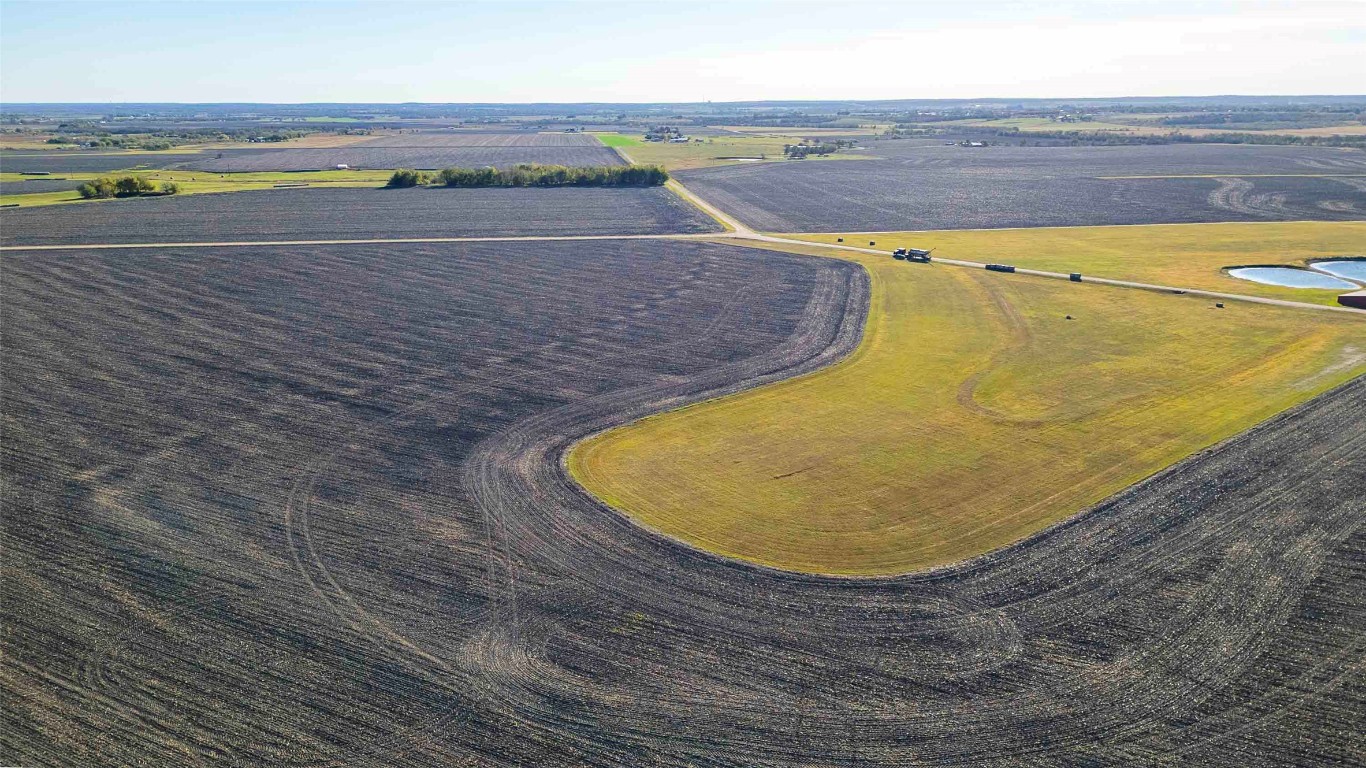 462 County Road 462 Thorndale, TX 76577 - Photo 13 of 26 a view of outdoor space