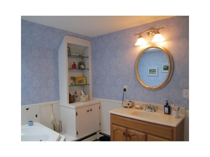 104 Old Stage Road Woolwich, ME 04579 - Photo 15 of 22 Master Bath/Spa.