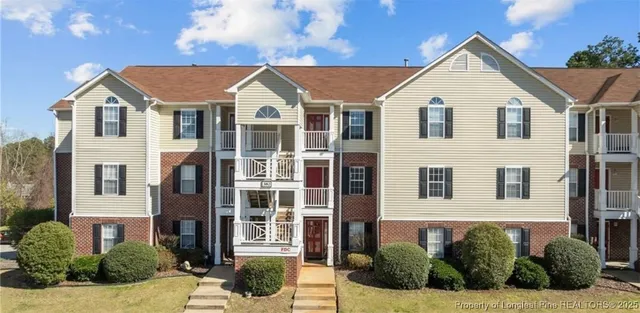$1,300 | 382 Bubble Creek Court, Unit 6, Fayetteville, NC 28311