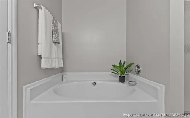 $1,300 | 382 Bubble Creek Court, Unit 6, Fayetteville, NC 28311