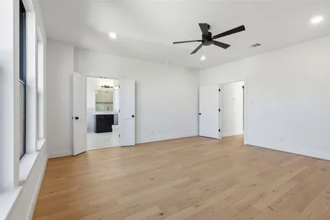 $695,000 | 1418 Caywood Lane, Unit C, Houston, TX 77055