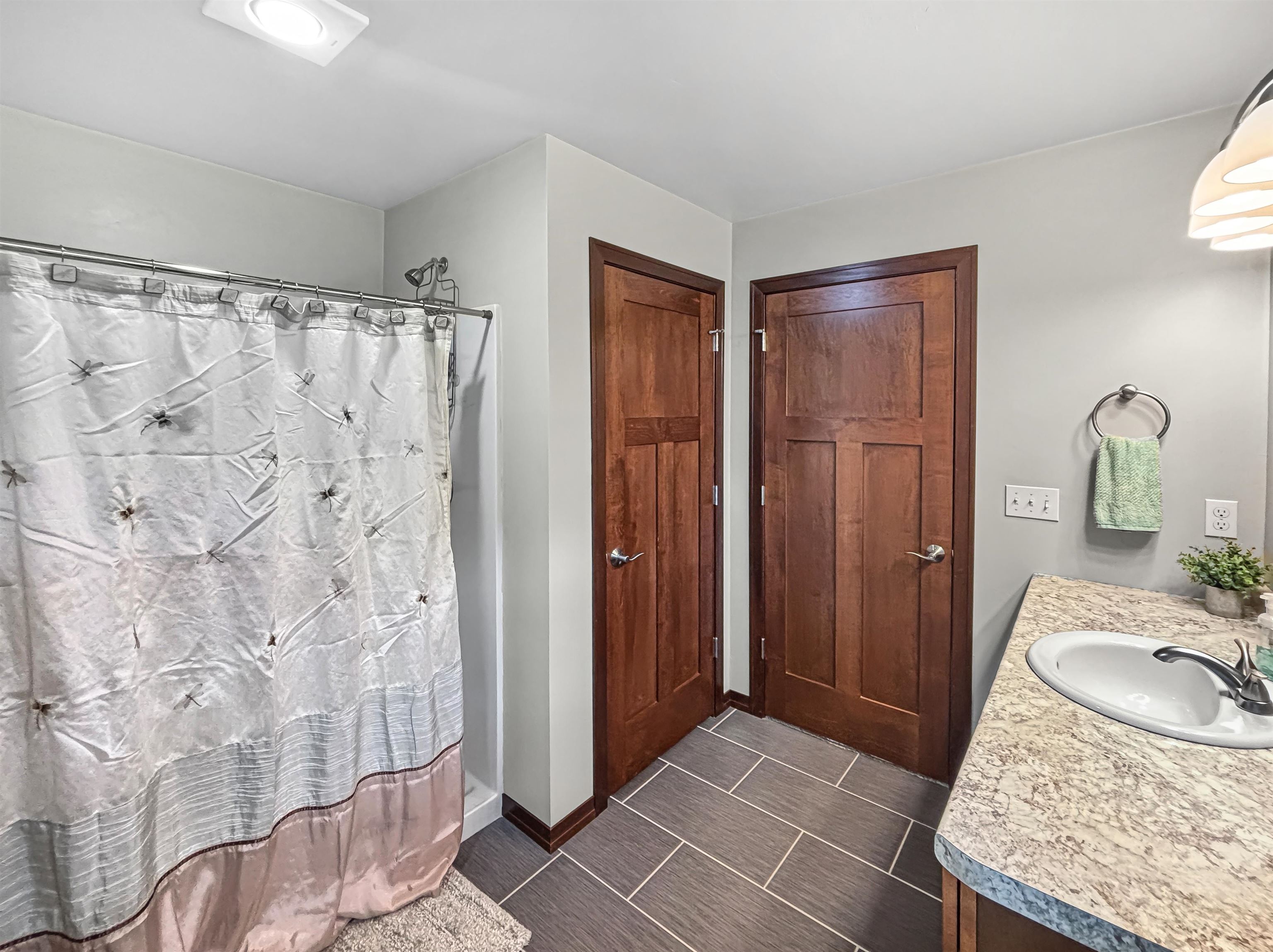 560 Superior Road Green Bay, WI 54311 - Photo 11 of 21 Gallery Image 11