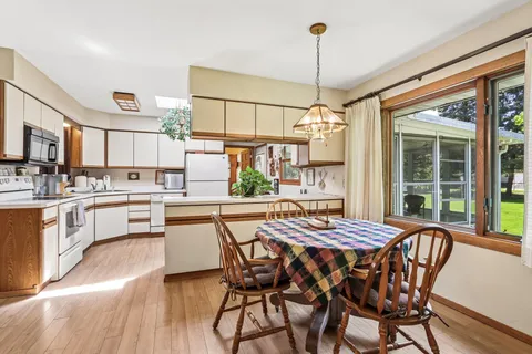 $379,900 | 311 West 4th Avenue, Elkhorn, WI 53121