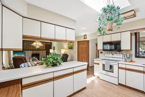 $379,900 | 311 West 4th Avenue, Elkhorn, WI 53121