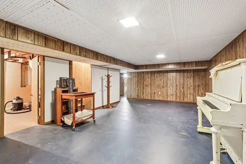 $379,900 | 311 West 4th Avenue, Elkhorn, WI 53121