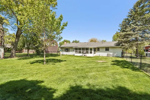 $379,900 | 311 West 4th Avenue, Elkhorn, WI 53121