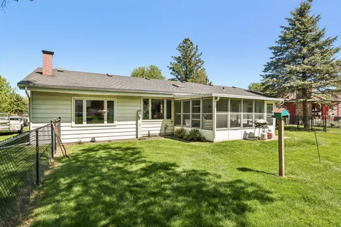 $379,900 | 311 West 4th Avenue, Elkhorn, WI 53121