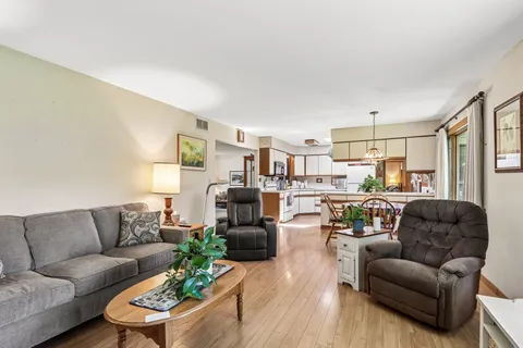 $379,900 | 311 West 4th Avenue, Elkhorn, WI 53121