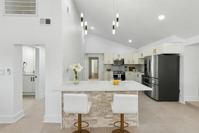 $1,400,000 | 14300 Summit View Drive, Leander, TX 78641