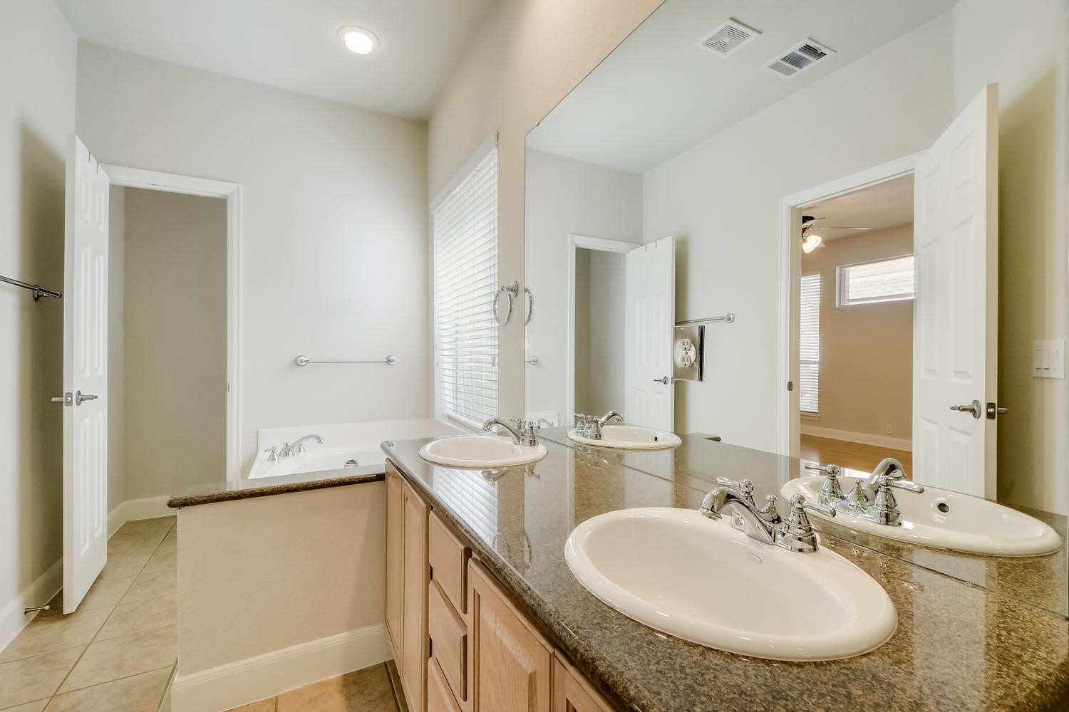 14812 Avery Ranch Boulevard, Unit 12 Austin, TX 78717 - Photo 20 of 38