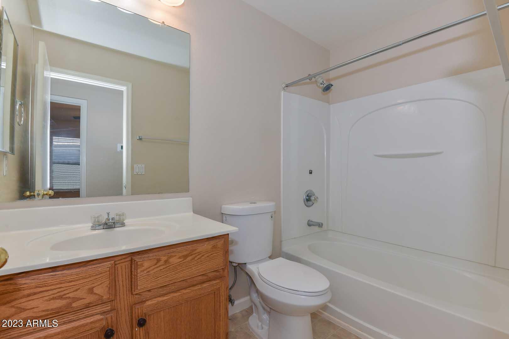 14836 West Bloomfield Road Surprise, AZ 85379 - Photo 23 of 50 Hall Bath